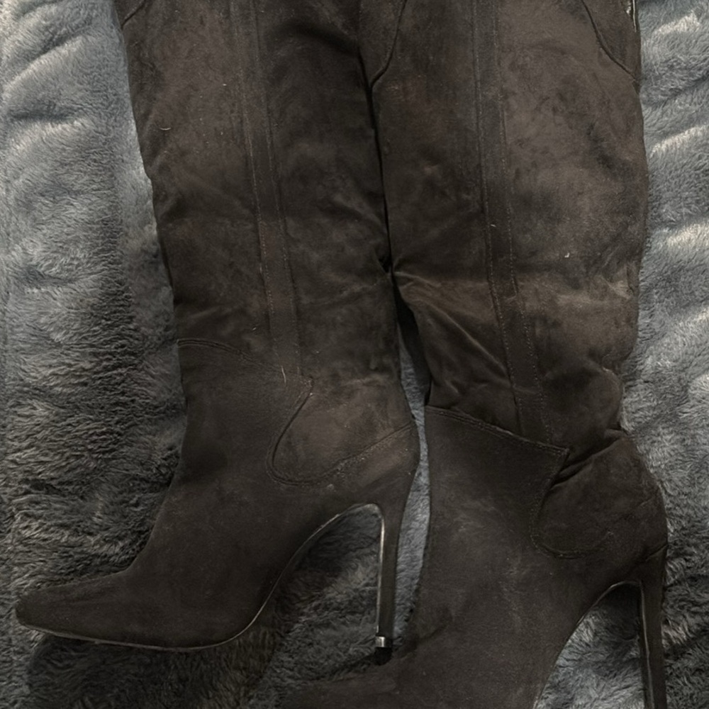Women’s mid calf boots